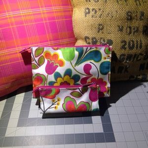 CLINIQUE 2-PC Make-up & Caring Bags